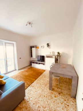 Charming & Quiet with Private Deck next to Metro
